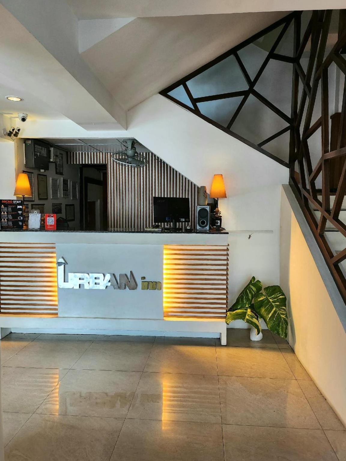 Urban Inn Iloilo Esterno foto