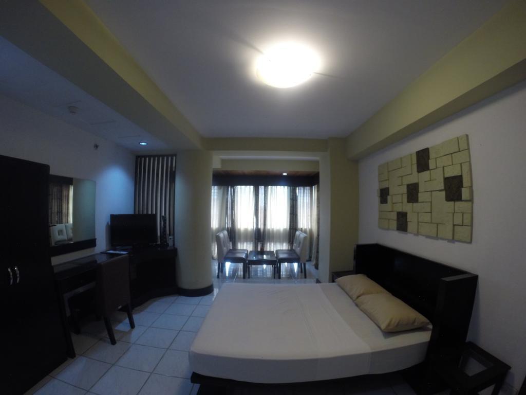 Urban Inn Iloilo Esterno foto